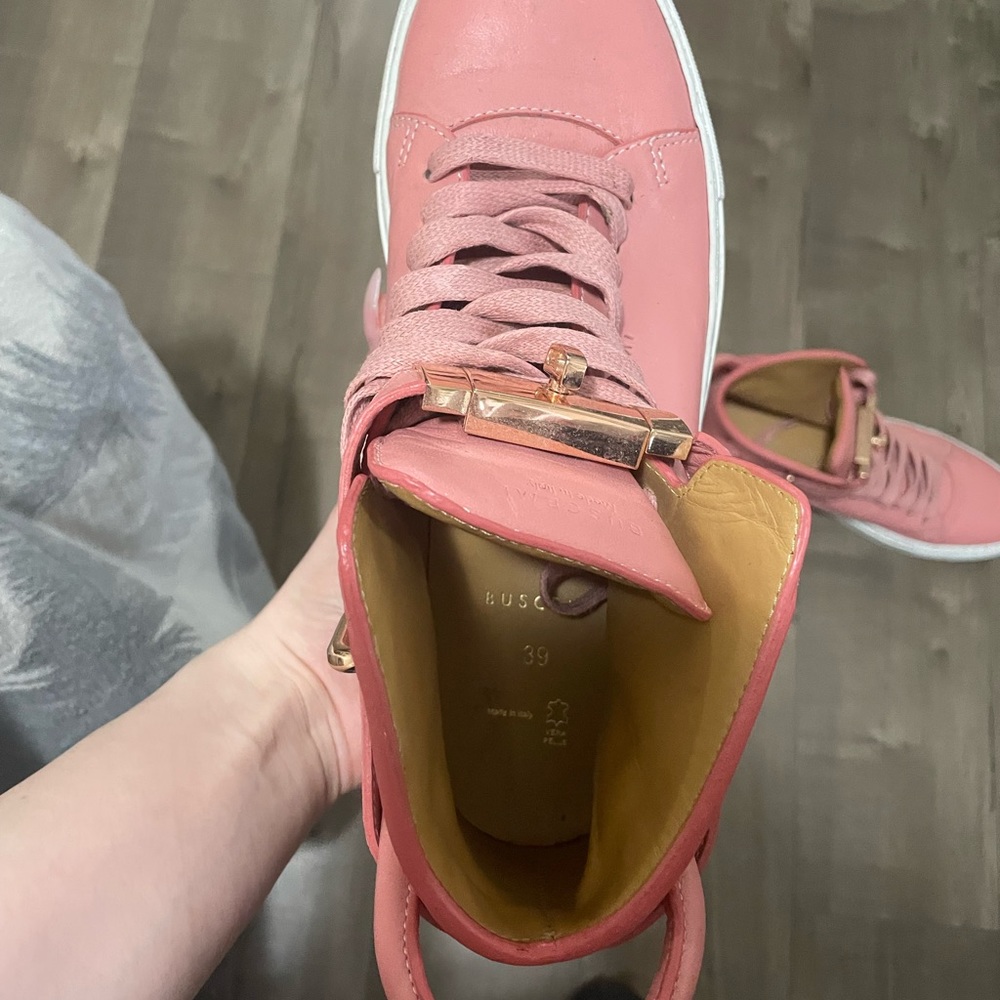 Buscemi Shoes - Picture 3 of 6